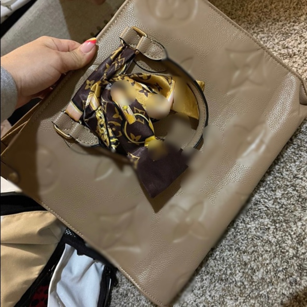 Nude Tote